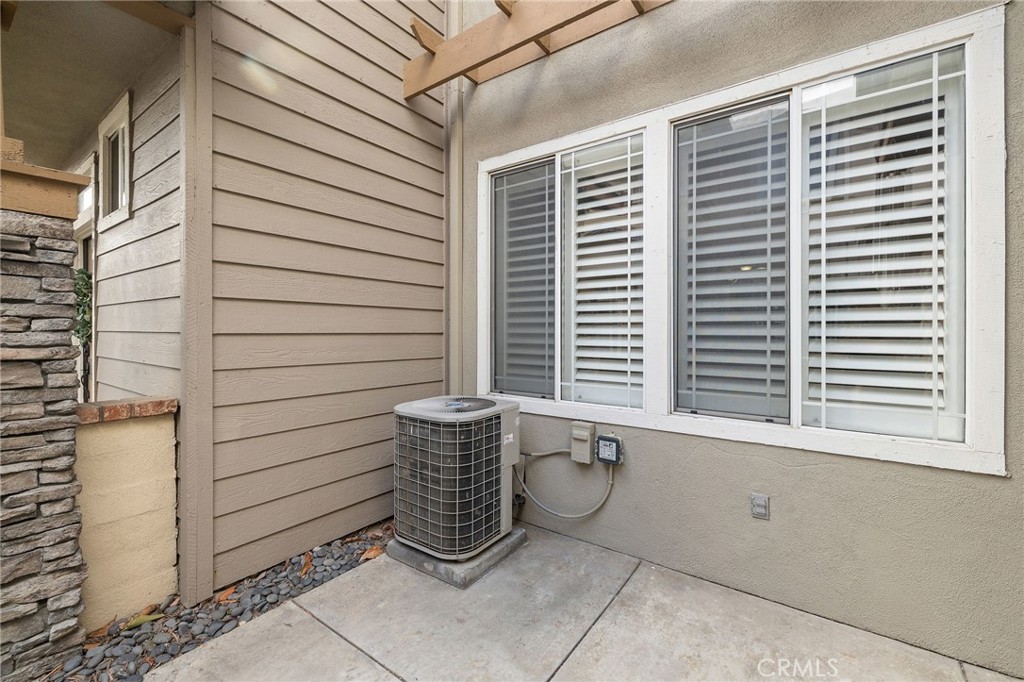 Bungalows - Residential