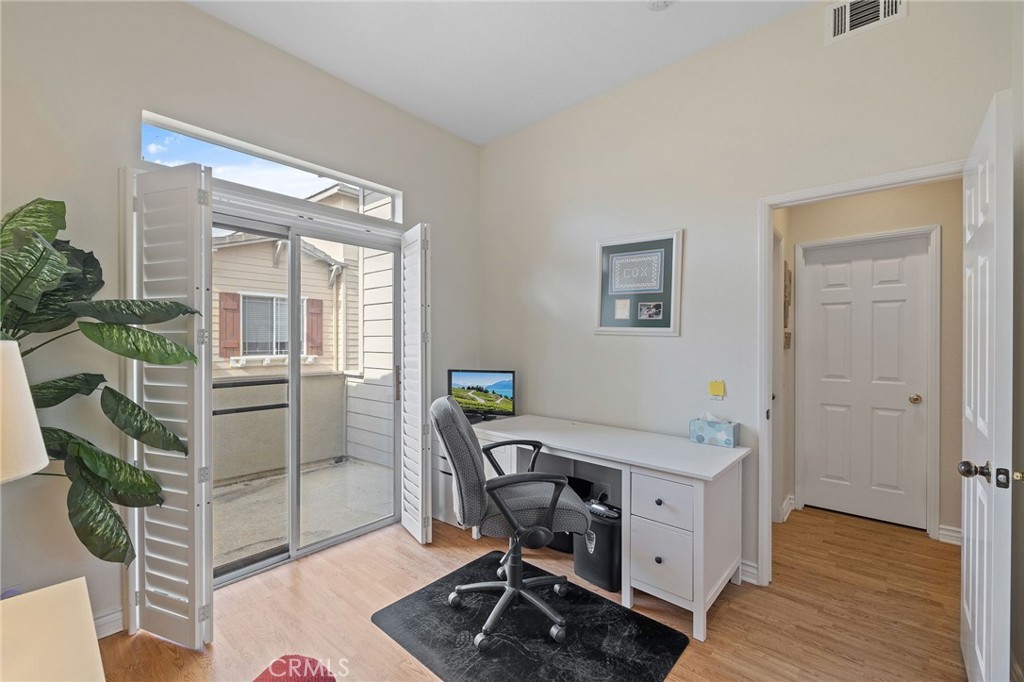 Bungalows - Residential