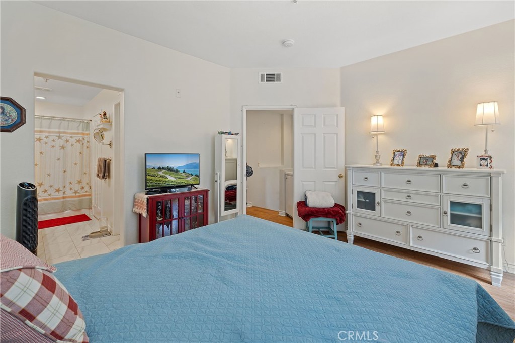 Bungalows - Residential