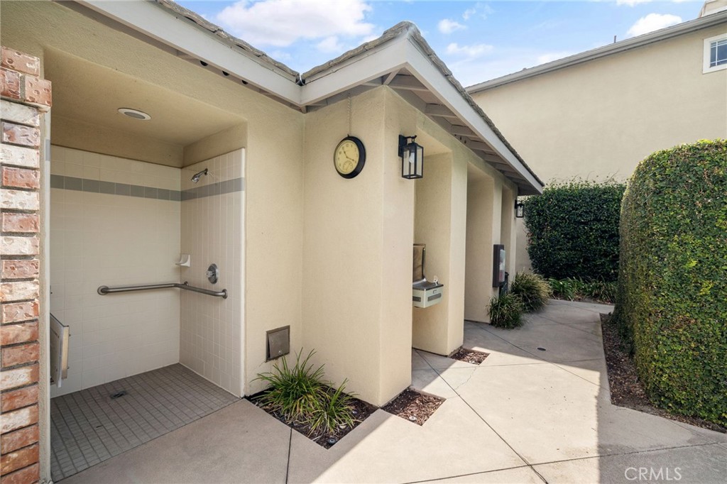 Bungalows - Residential