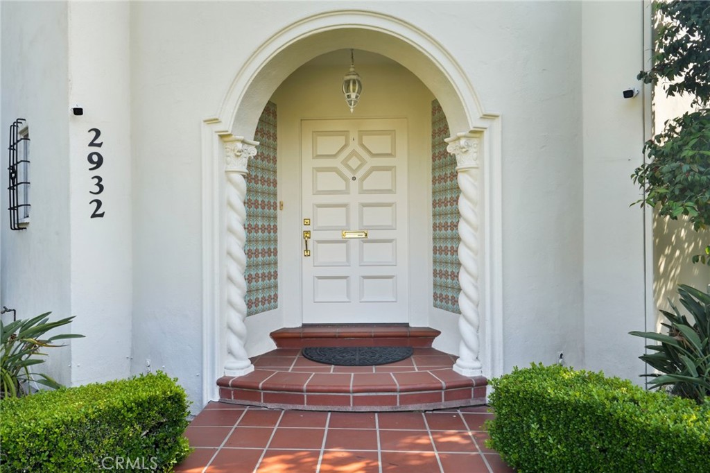 Properties 2932 Gainsborough Drive