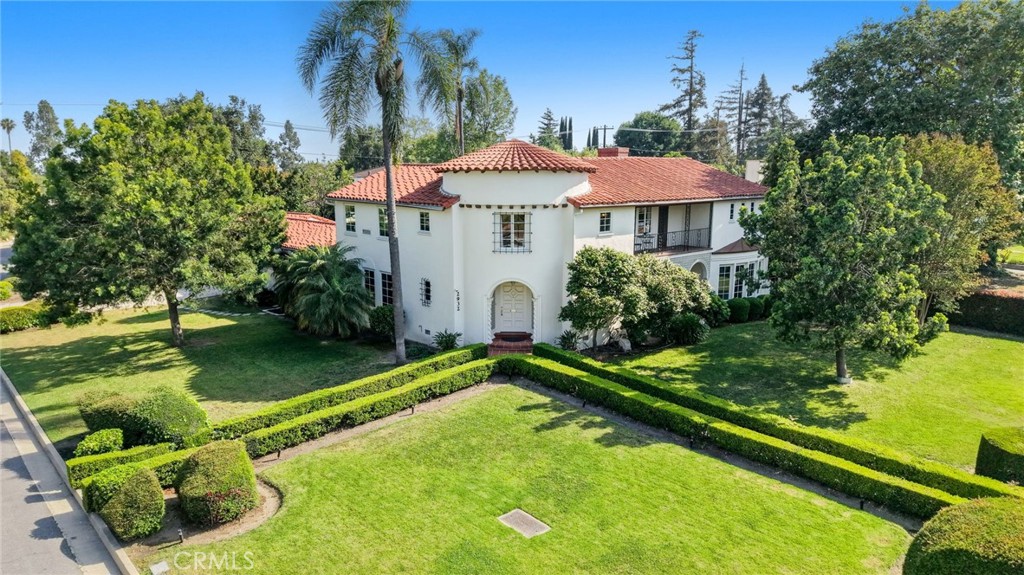 Properties 2932 Gainsborough Drive
