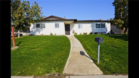 Photo of 3206 Candlewood Drive, Bakersfield, CA 93306 (MLS # SR25268356)