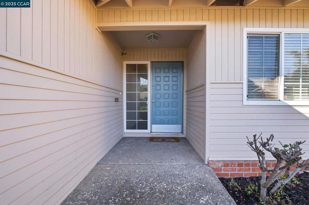 Photo of 931 N Camino Alto Drive, Vallejo, CA 94589 (MLS # 41117640)