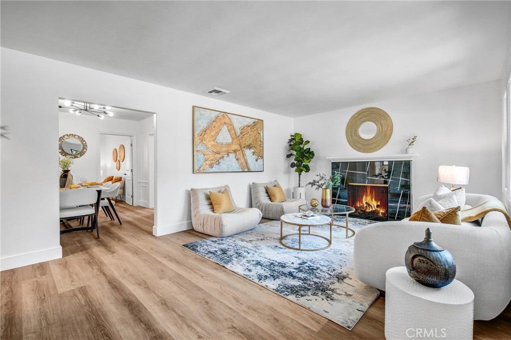 233 Rosemont