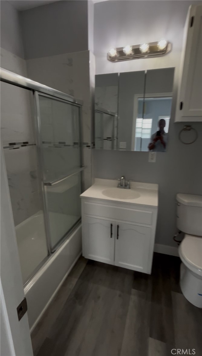 Properties 4 1032 S Normandie Avenue 201