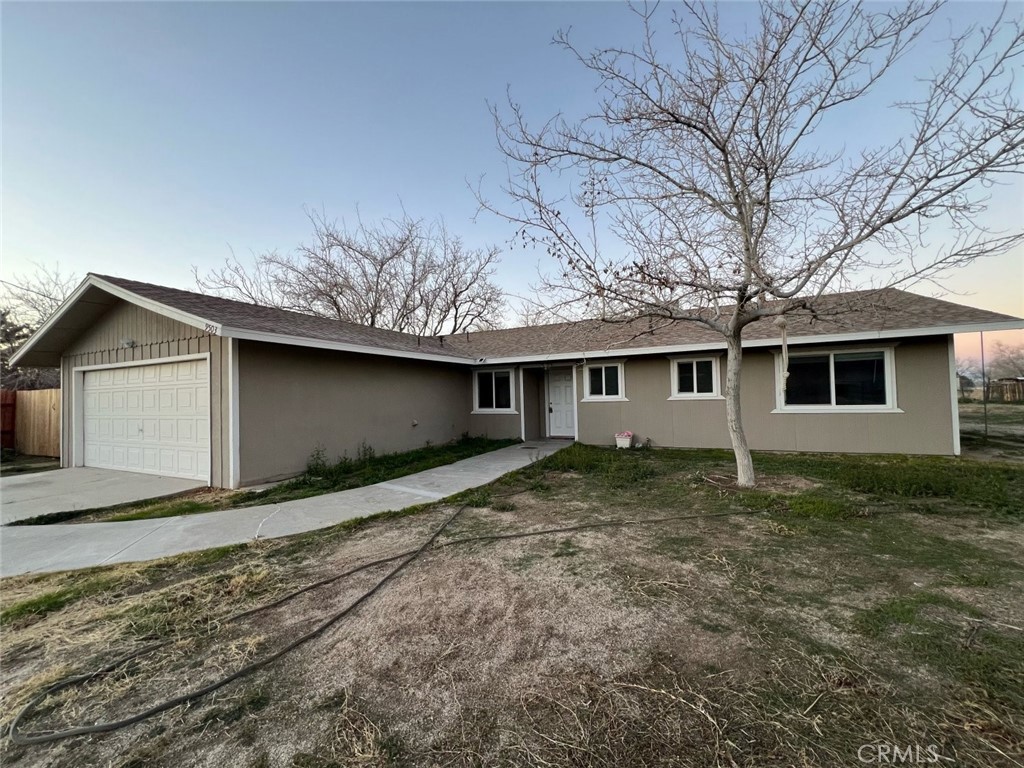 9503 E Avenue T12