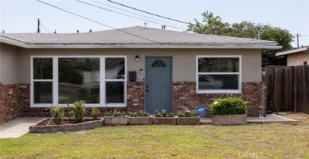8022 Artesia