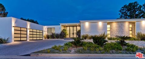 Photo of 920 Linda Flora Drive, Los Angeles, CA 90049 (MLS # 26655557)