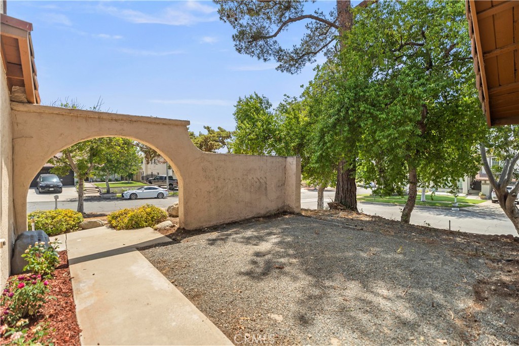 1565 Glenwood Way