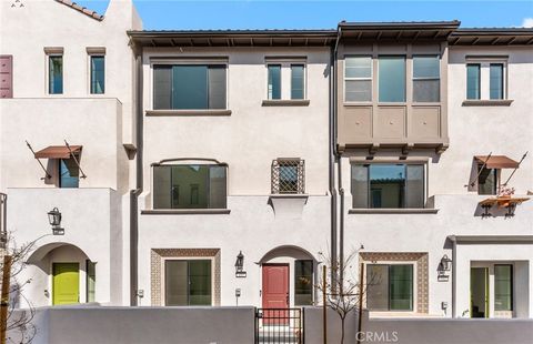 Photo of 103 Sorrel Court, Burbank, CA 91506 (MLS # IV26088075)