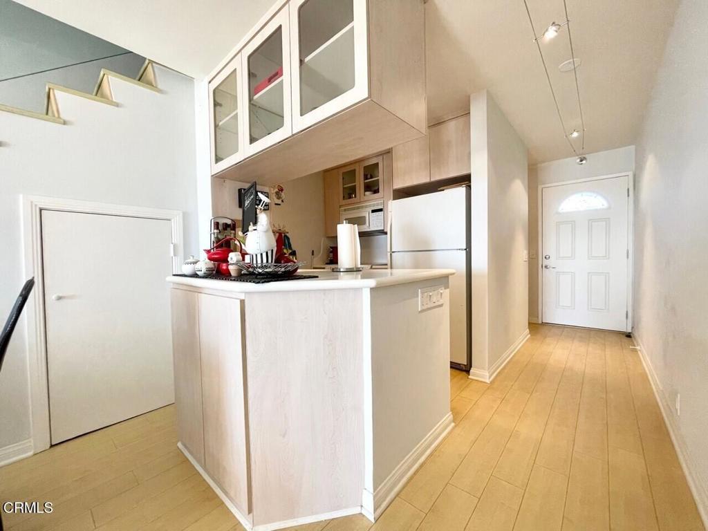 277 E Surfside Drive
