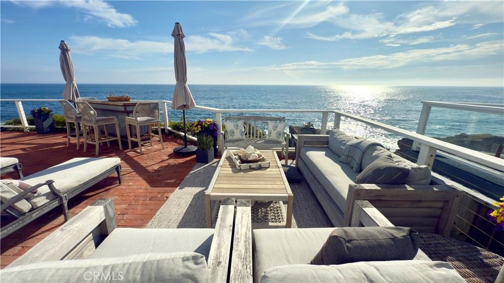 Photo of 7 Camel Point Drive, Laguna Beach, CA 92651 (MLS # LG25130559)