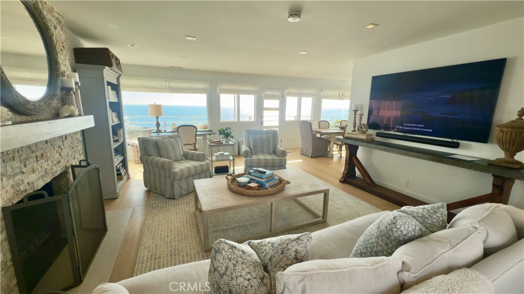 7 Camel Point Drive