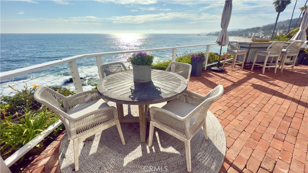 Photo of 7 Camel Point Drive, Laguna Beach, CA 92651 (MLS # LG25130559)