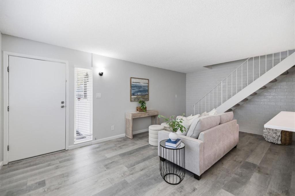 343 Blossom Hill Road 2