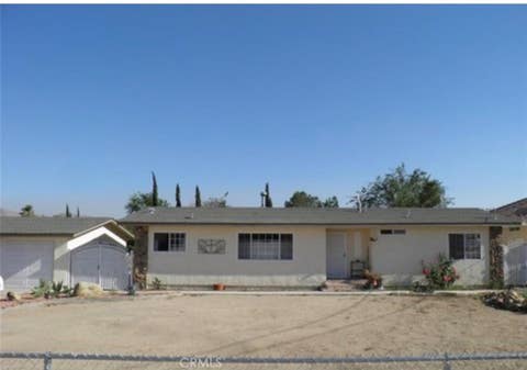 Photo of 18991 Madrone ST, Hesperia, CA 92345 (MLS # SR26178924)
