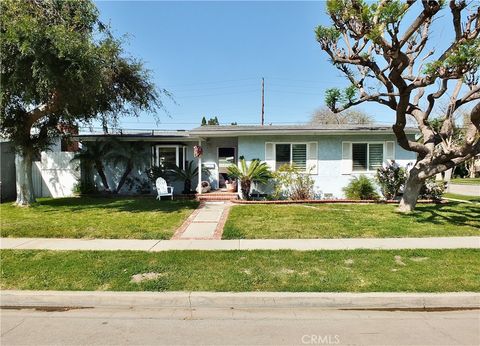 Photo of 6151 E Wentworth St, Long Beach, CA 90815 (MLS # PW26051483)