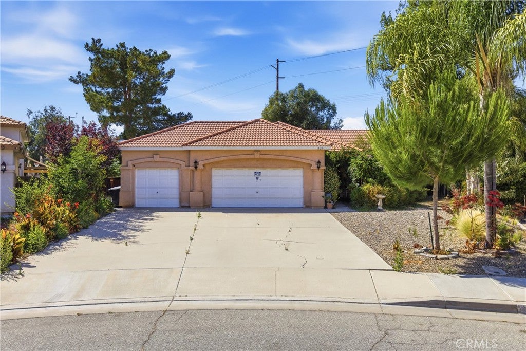 1129 Osprey Street