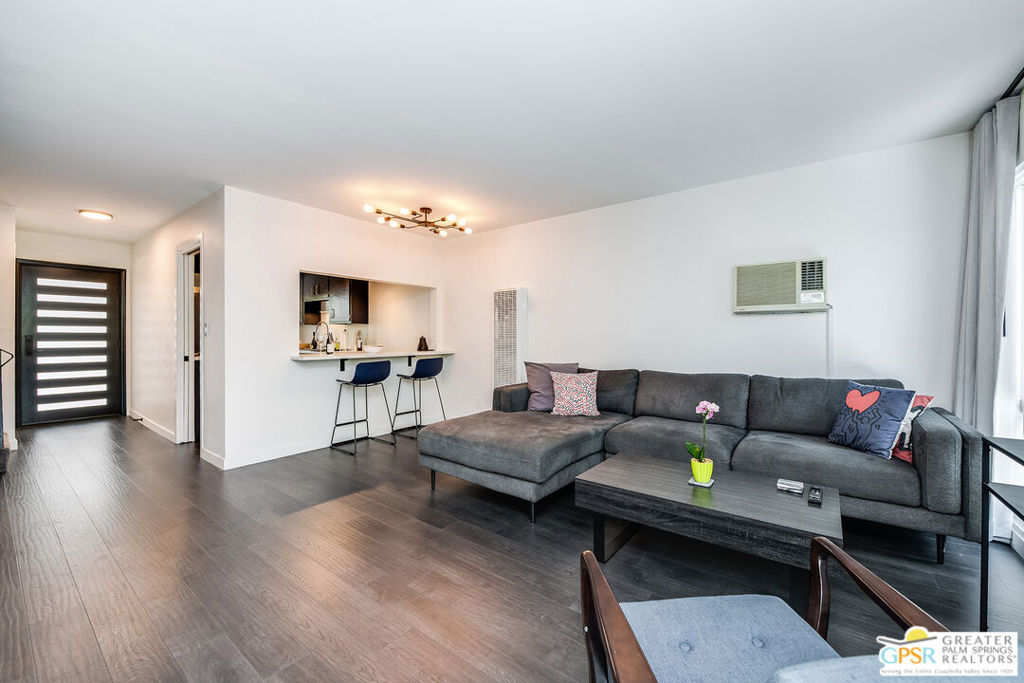 Park Plaza 57 - Residential