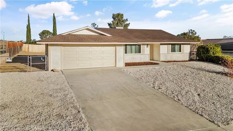 Photo of 14208 Apple Creek Dr, Victorville, CA 92395 (MLS # CV25274255)