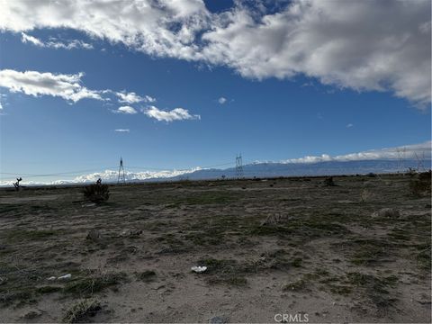 Photo of 0 Sandstone st, Phelan, CA 92371 (MLS # CV26006132)