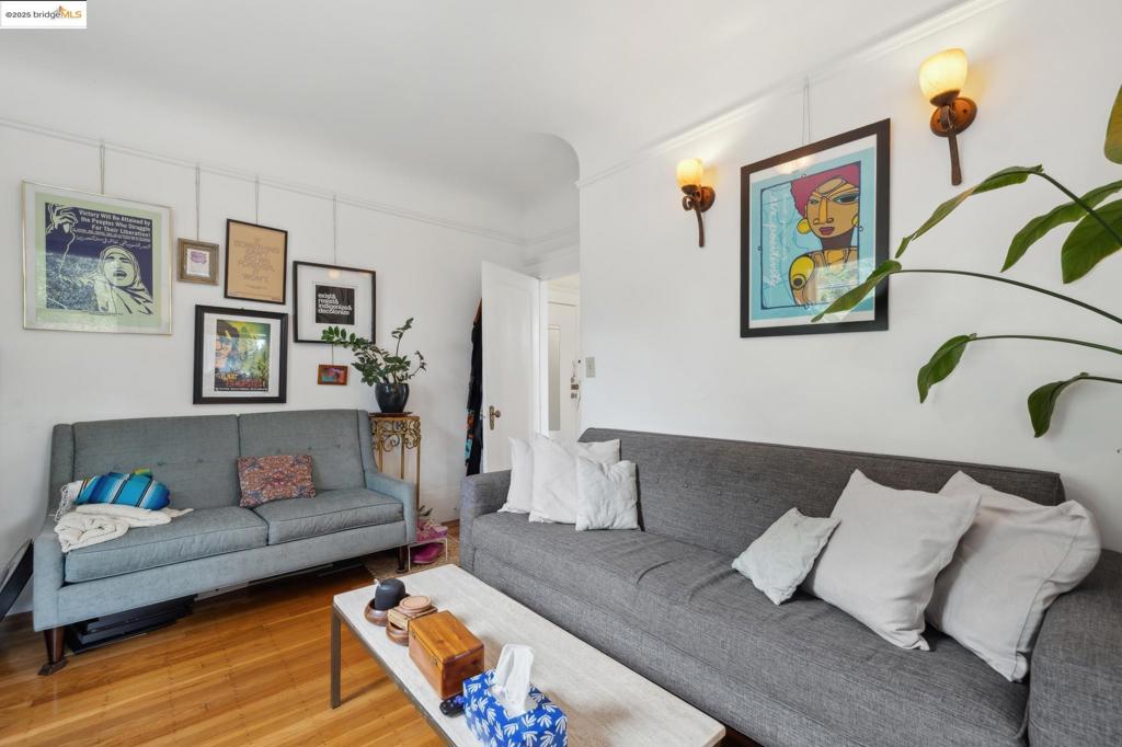 CENTRAL BERKELEY - Residential Income