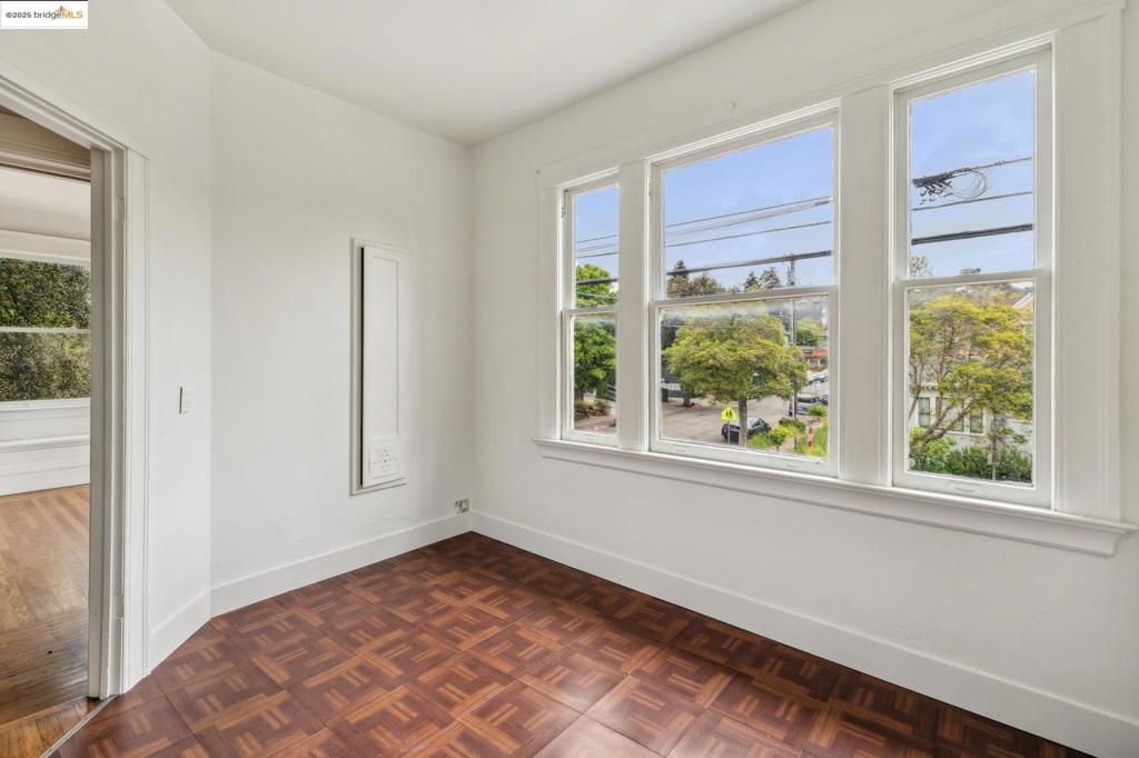 CENTRAL BERKELEY - Residential Income