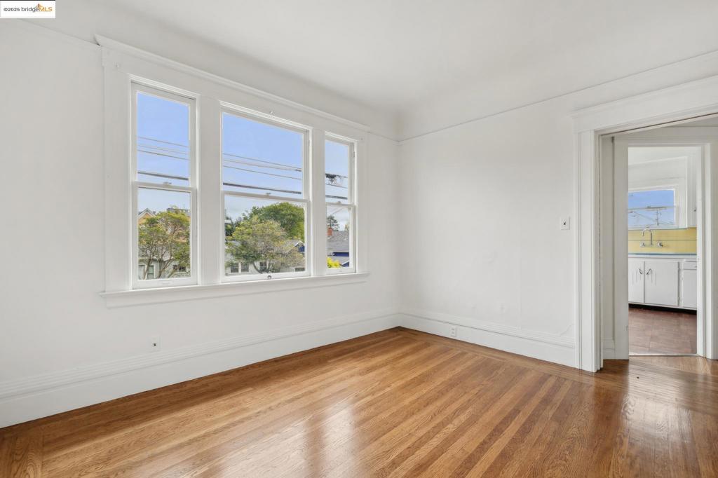 CENTRAL BERKELEY - Residential Income