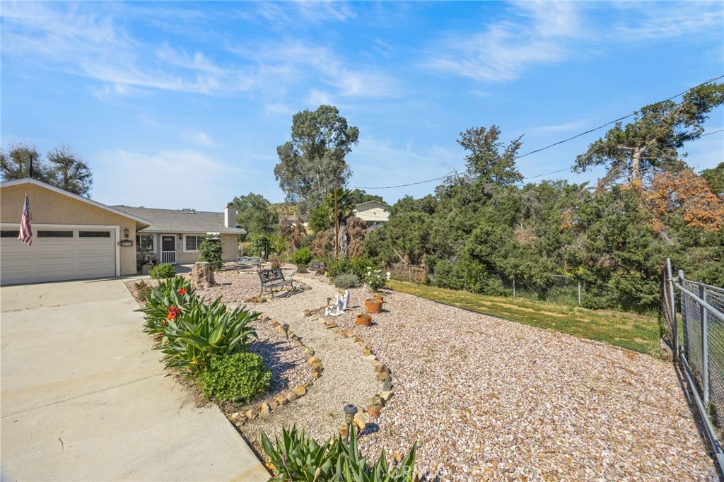 29225 Avenida De Las Flores