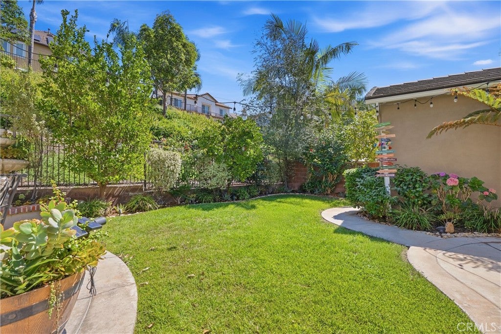 8 Sutherland Drive, Ladera Ranch CA 92694 - Photo 41