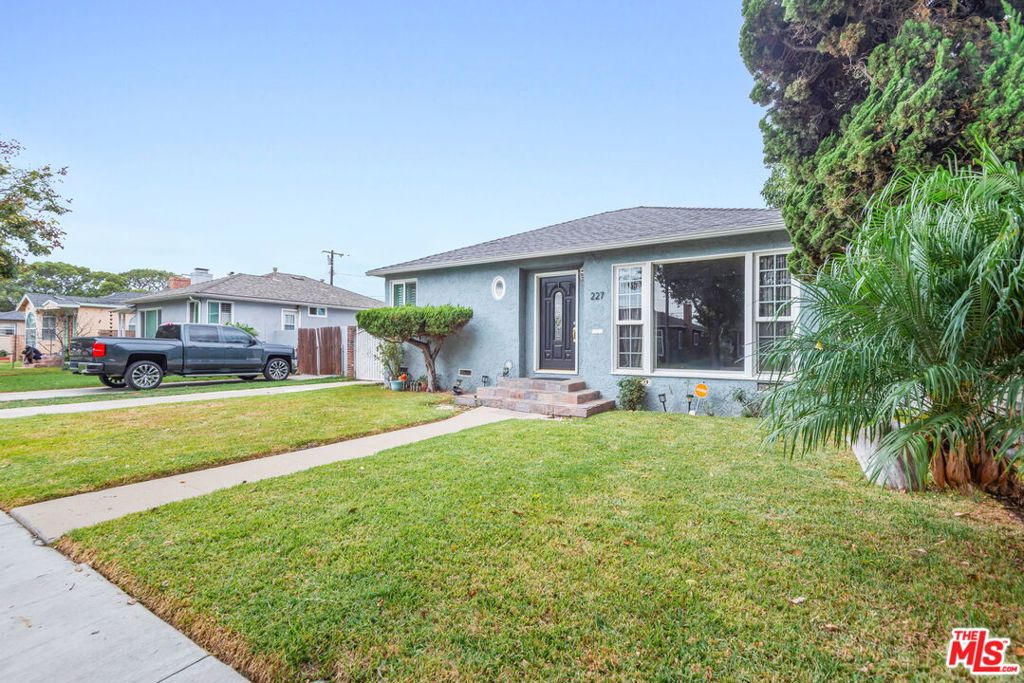227 W Fuego Street