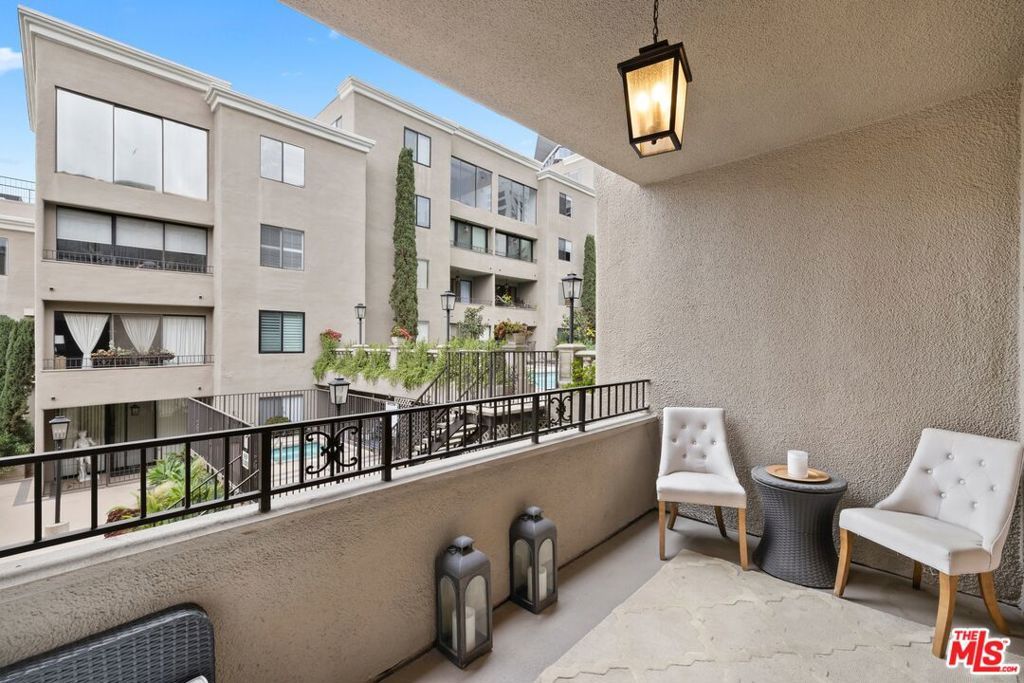 Photo of 8455 Fountain Avenue #414, West Hollywood, CA 90069 (MLS # 26634881)