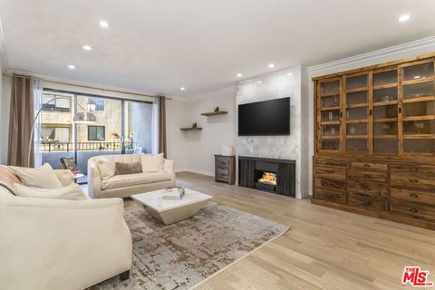 8455 Fountain Avenue 414 West Hollywood CA 90069