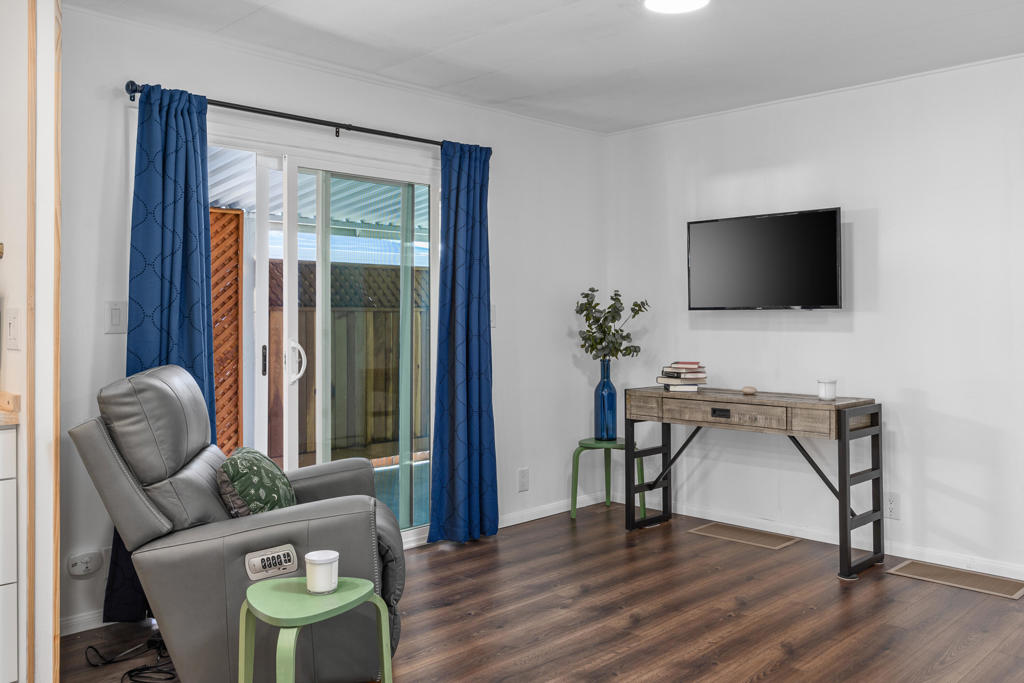 Palm Springs View Es - Manufactured In Park