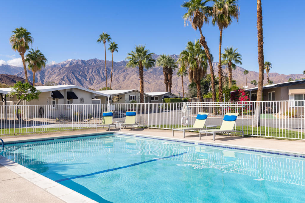 Palm Springs View Es - Manufactured In Park