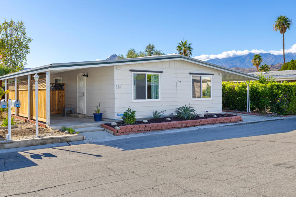 Palm Springs View Es - Manufactured In Park