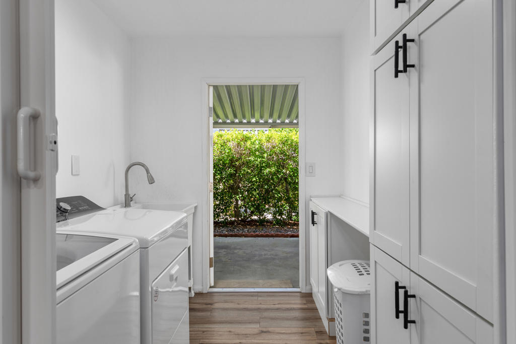 Palm Springs View Es - Manufactured In Park