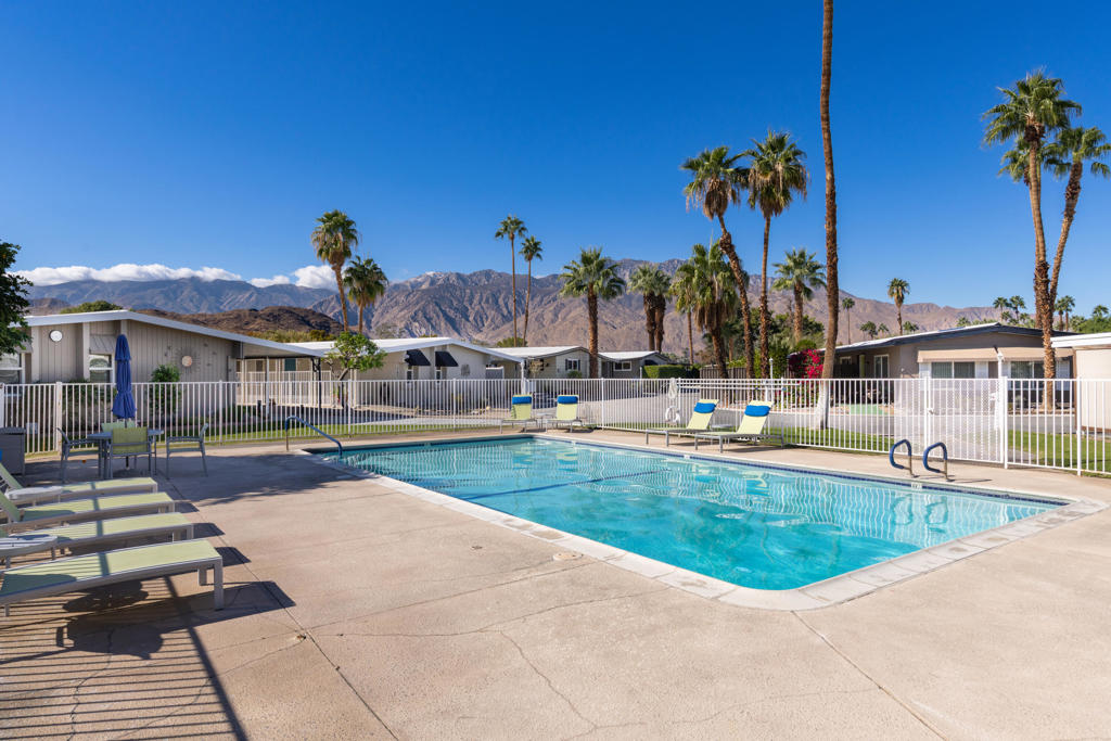 Palm Springs View Es - Manufactured In Park