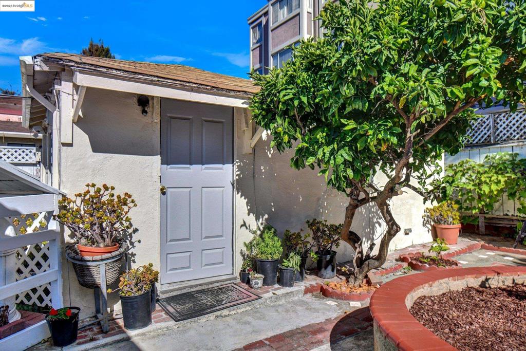 EL CERRITO - Residential