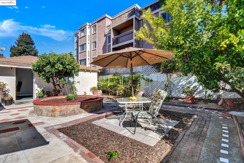 EL CERRITO - Residential