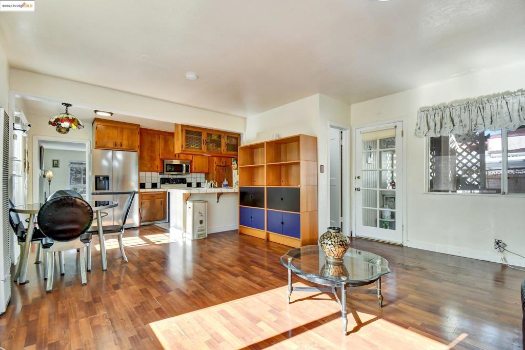 EL CERRITO - Residential