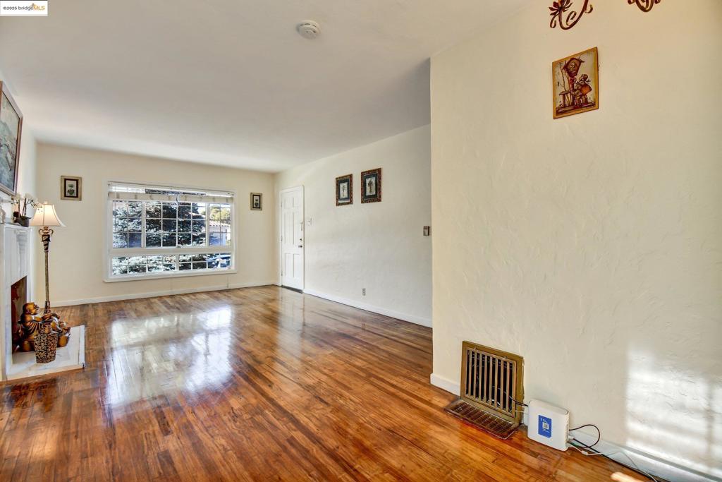 EL CERRITO - Residential