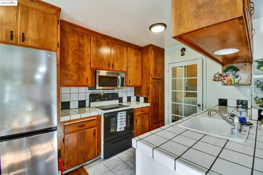 EL CERRITO - Residential