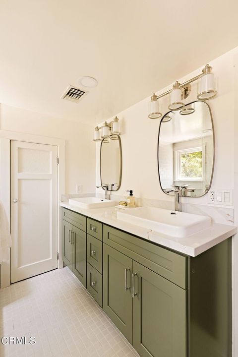 Tiny photo for 1275 N Hill Avenue, Pasadena, CA 91104 (MLS # P1-28078)