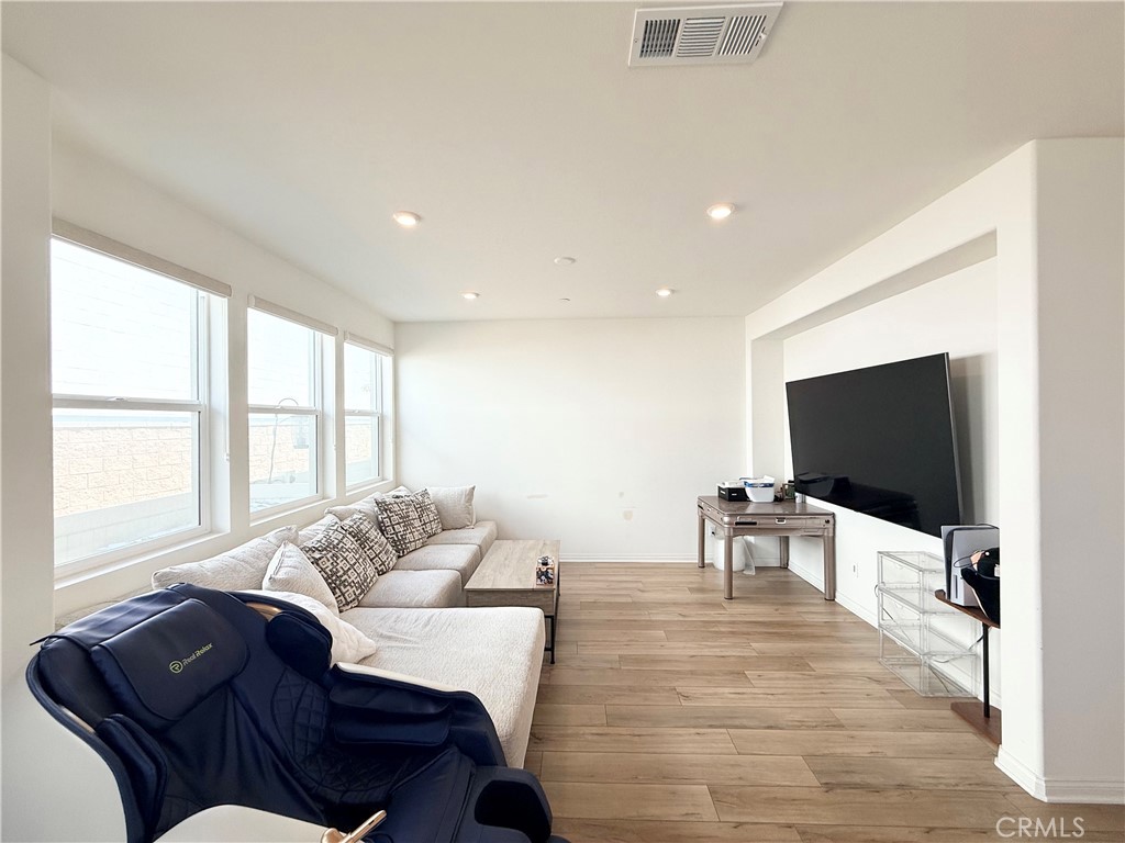 1 Aria St