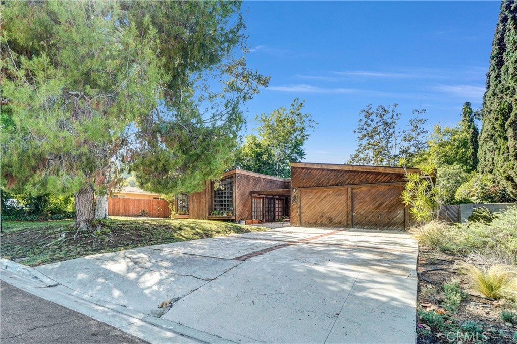 12551 Barrett