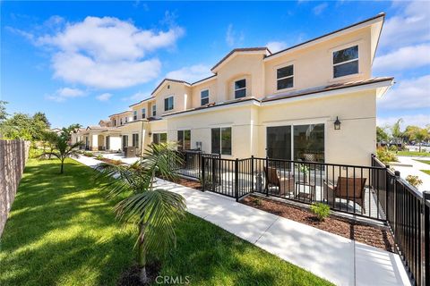 Photo of 1202 S San Antonio Avenue, Pomona, CA 91766 (MLS # WS25218071) Photo of 1202 S San Antonio Avenue, Pomona, CA 91766 (MLS # WS25218071)