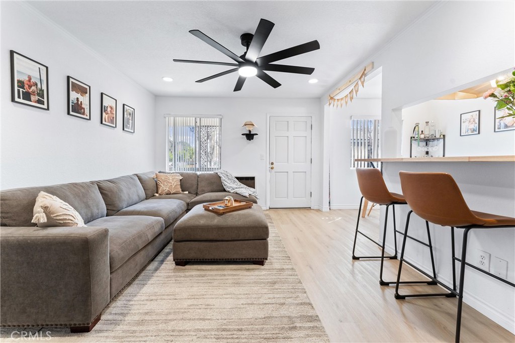 660 S Glassell Street 14