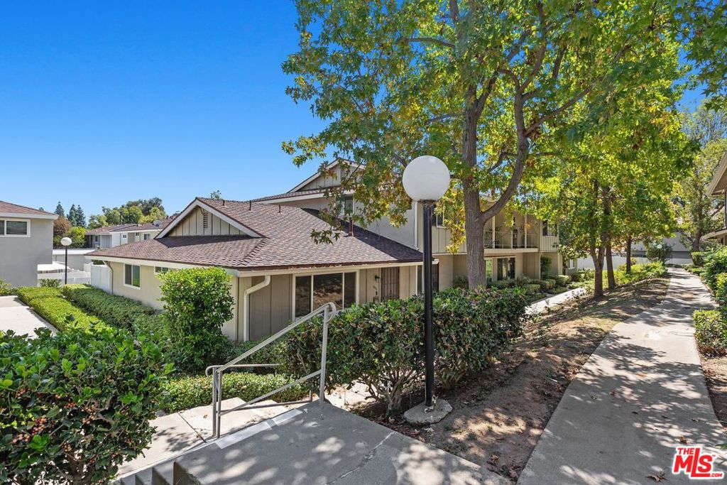 4528 Bates Drive